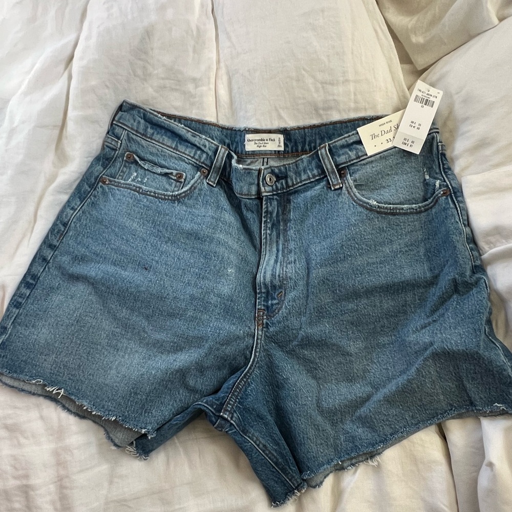 NWT Abercrombie & Fitch high rise dad short